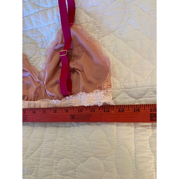 No Boundaries Lacy Bra Size Large Pink  w/ Adjustable Straps Sexy  Lingerie - Picture 8 of 8